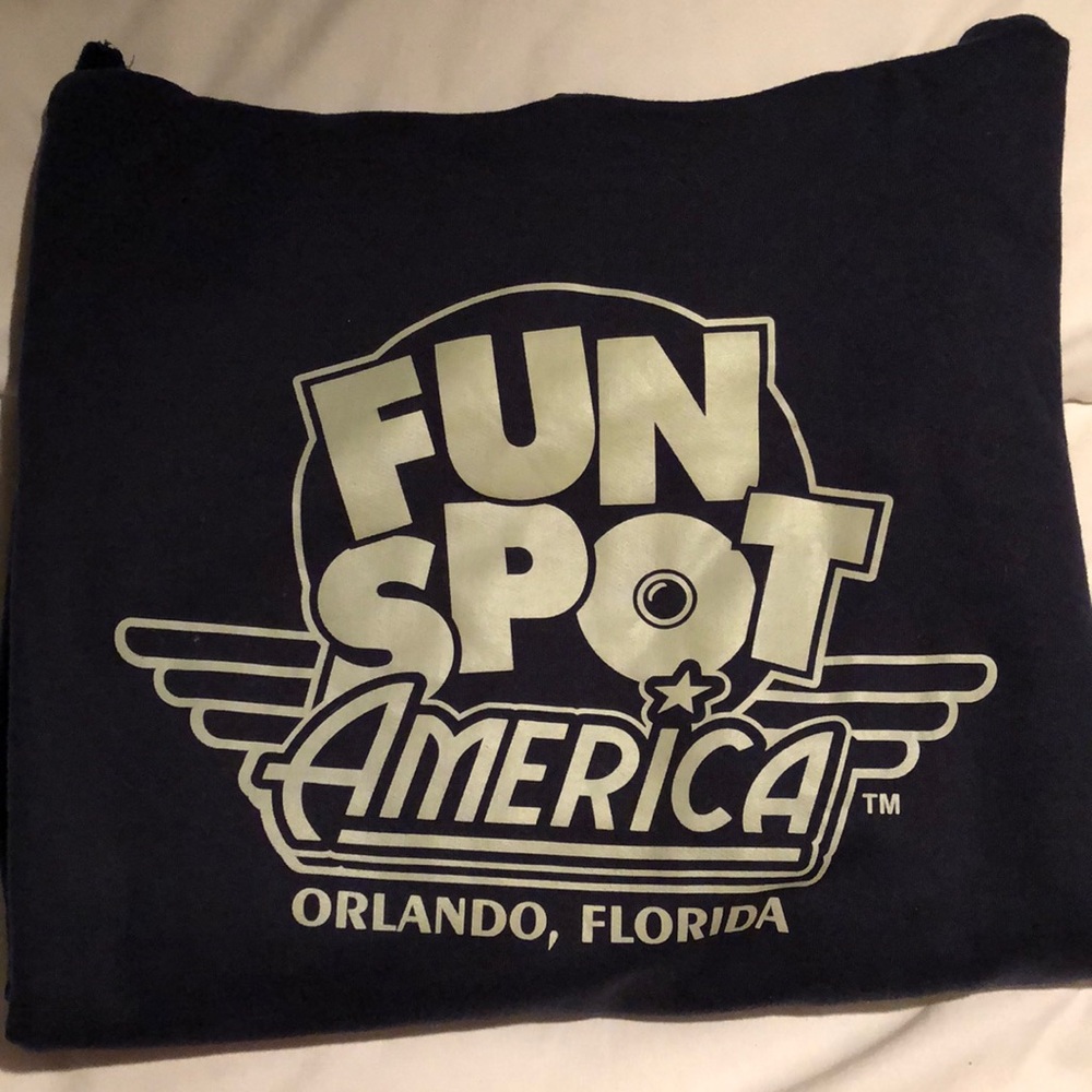 Fun spot Orlando hoodie. Size S adult